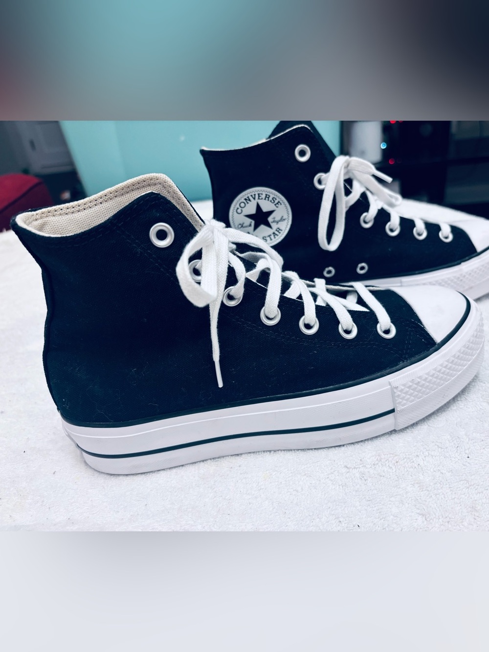 Brand New Converse All Star Chuck Taylor Sneakers - Women’s Size 7.5 - box 18A